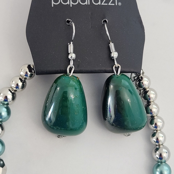 Paparazzi Teal & Turquoise Jewelry Set Necklace And Earrings - Picture 6 of 7